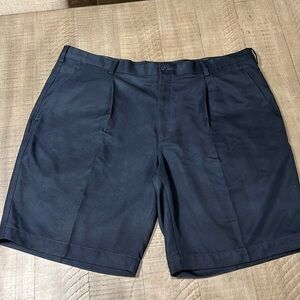 Men’s Nike dri-fit shorts. Like new!